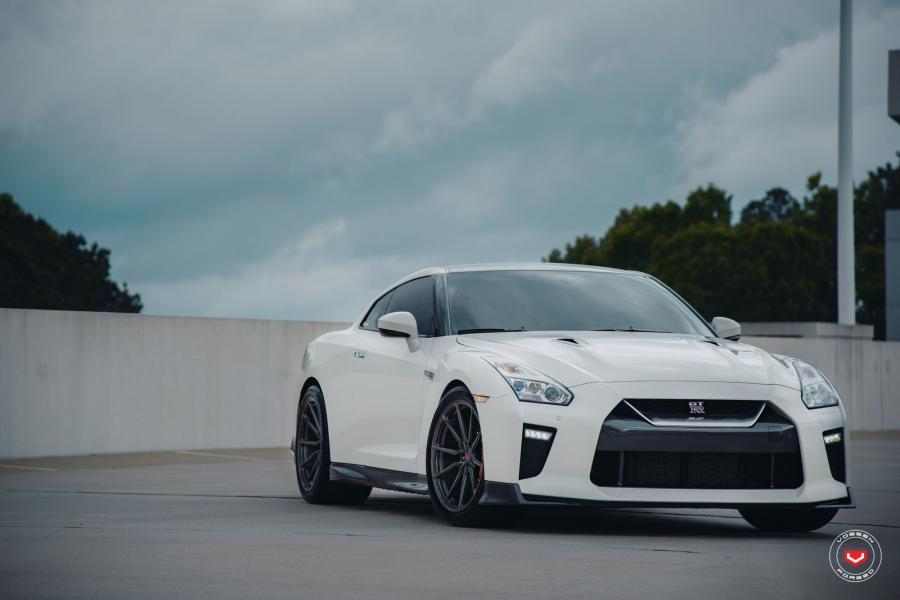  Nissan GT-R on Vossen Wheels (M-X2) 2019 года  (фото 11 из 26)